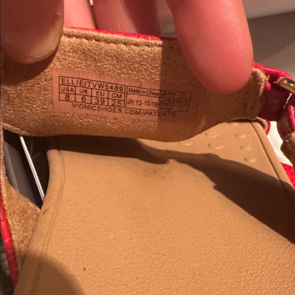 Vionic Women's Red Slide Sandals - Picture 6 of 8